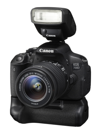 Canoni uus digipeegelkaamera EOS 700D