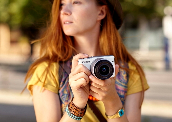 Canon esitles uut kompaktkaamerat  EOS M10 ja EF-M 15–45mm f/3.5–6.3 IS STM objektiivi