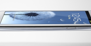 Samsung Galaxy SIII: 4.8″ HD Super AMOLED ekraan, 4 tuumaline protsessor