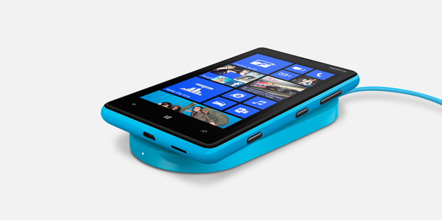 Nokia-Lumia-820-jpg