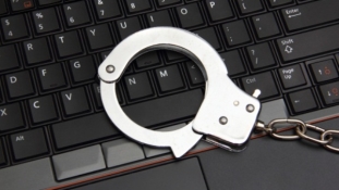 Politsei hoiatab veebipoes soodsalt kaupa müüva kelmi eest