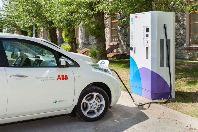 Ligi kümnendik kogu maailma elektriautode kiirlaadijatest asub Eestis